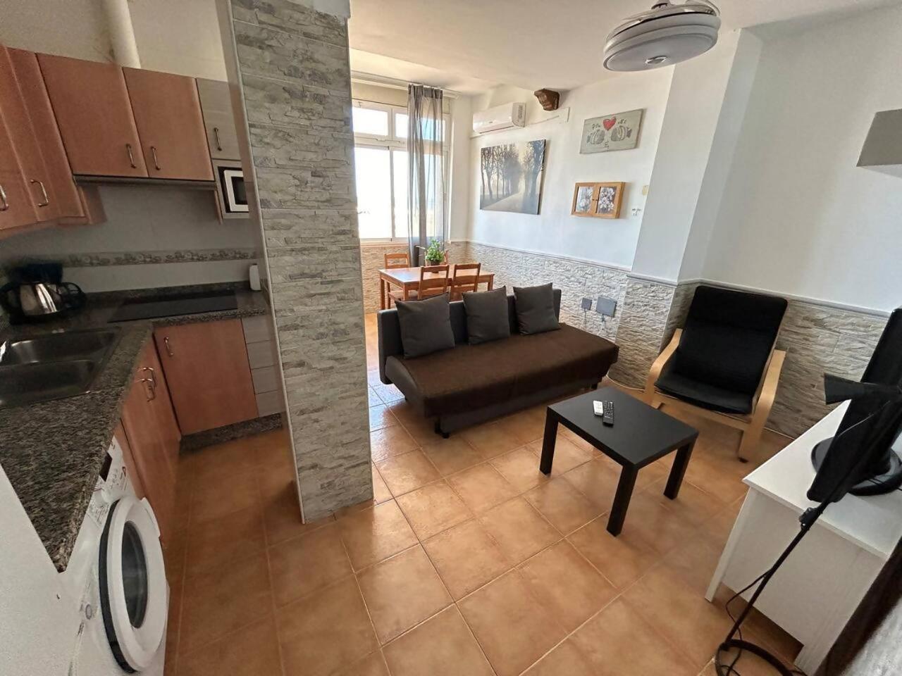 Apartamento Frente Al Mar Pedregalejo Malaga Exterior photo